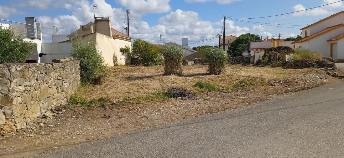 Terreno para Venda em Zambujal Foto 4