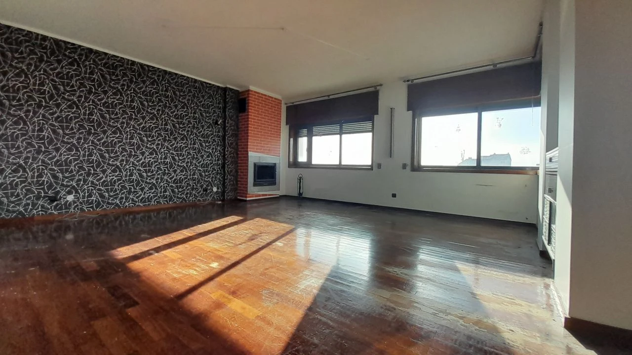 Apartamento T3 para Arrendamento em Porto Foto 2