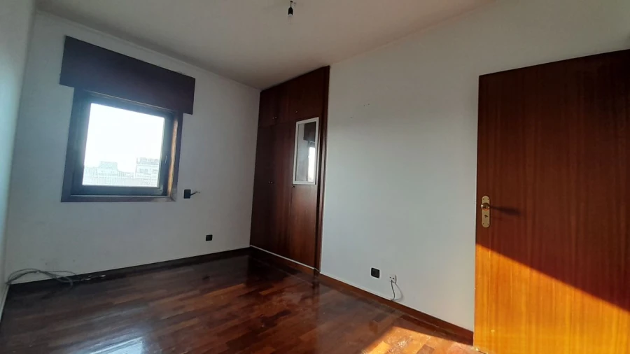 Apartamento T3 para Arrendamento em Porto Foto 10