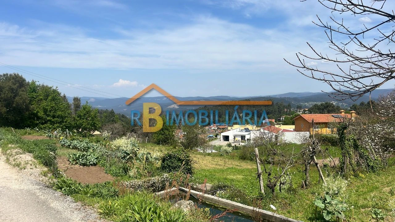 Terreno para Venda em Tojal Foto 1