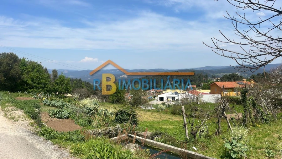 Terreno para Venda em Tojal Foto 1