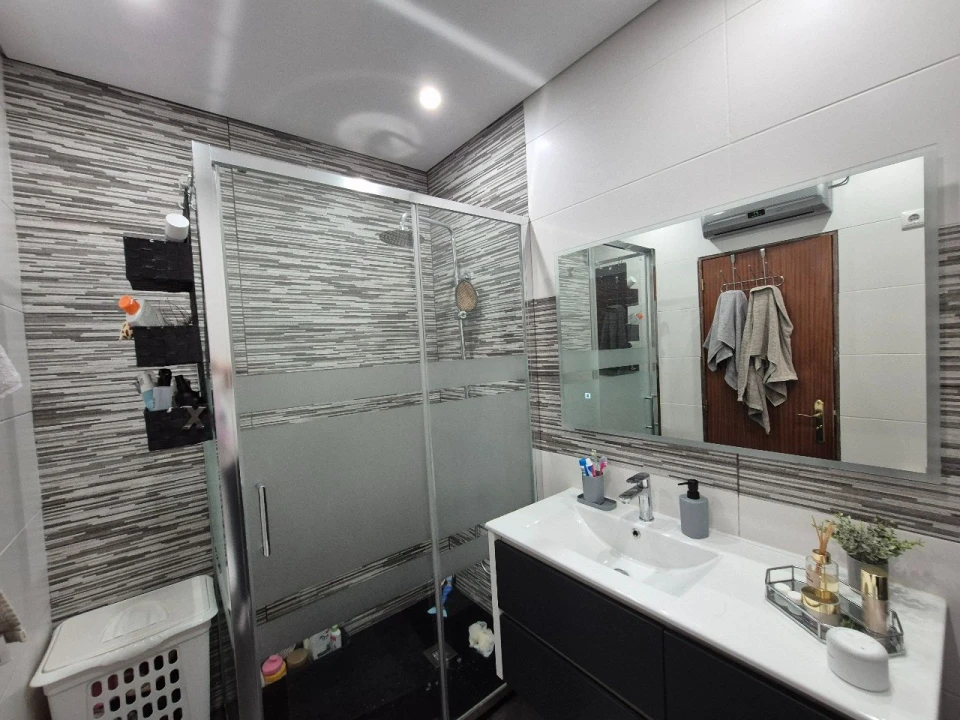 Apartamento T2 para Venda em Irivo Foto 22