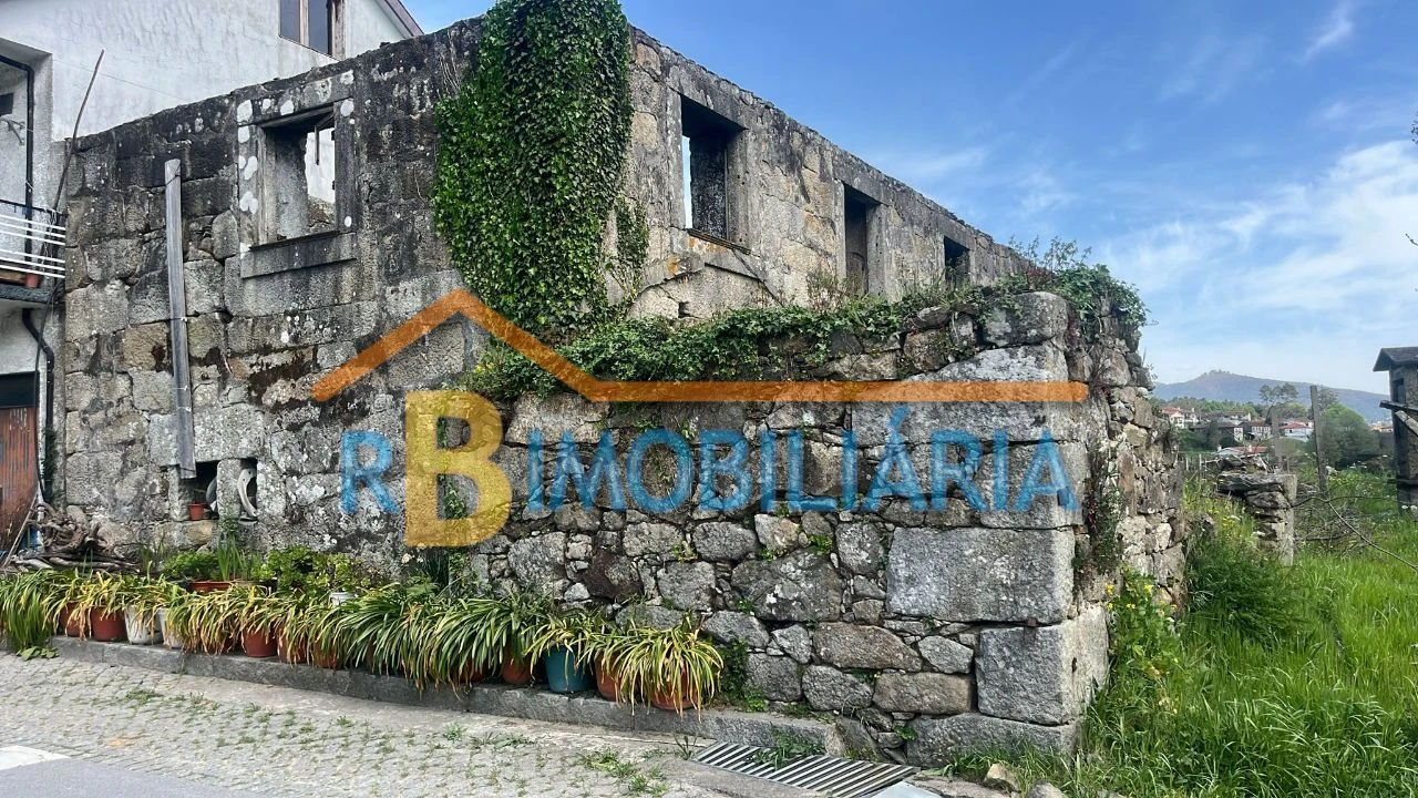 Moradia T4 para Venda em Marecos Foto 3