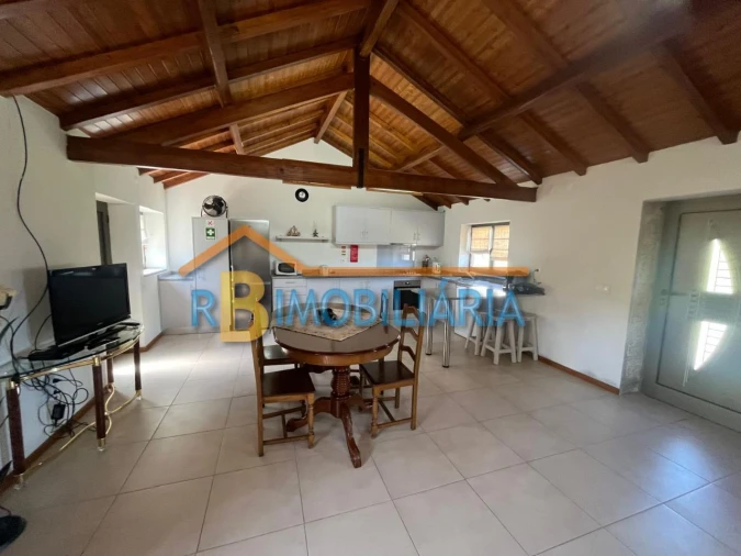 Moradia T1 para Venda em Fragoselas Foto 17