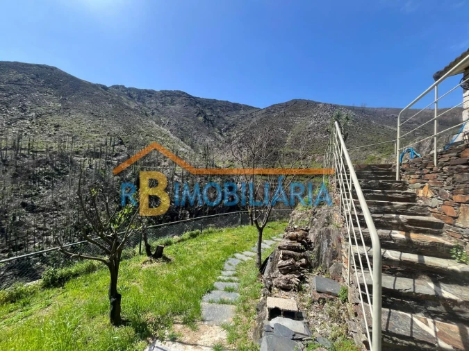 Moradia T1 para Venda em Fragoselas Foto 9