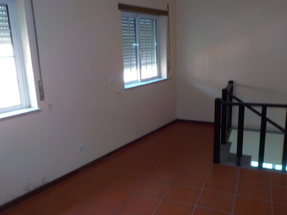 Moradia T2 para Venda em Cassurrães Foto 9