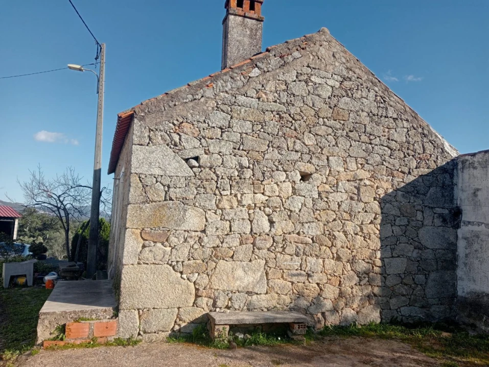 Moradia T2 para Venda em Monsanto Foto 4