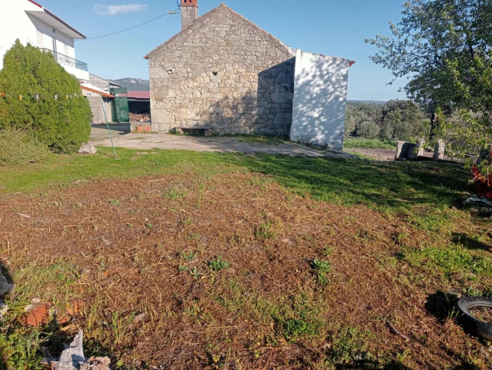 Moradia T2 para Venda em Monsanto Foto 8