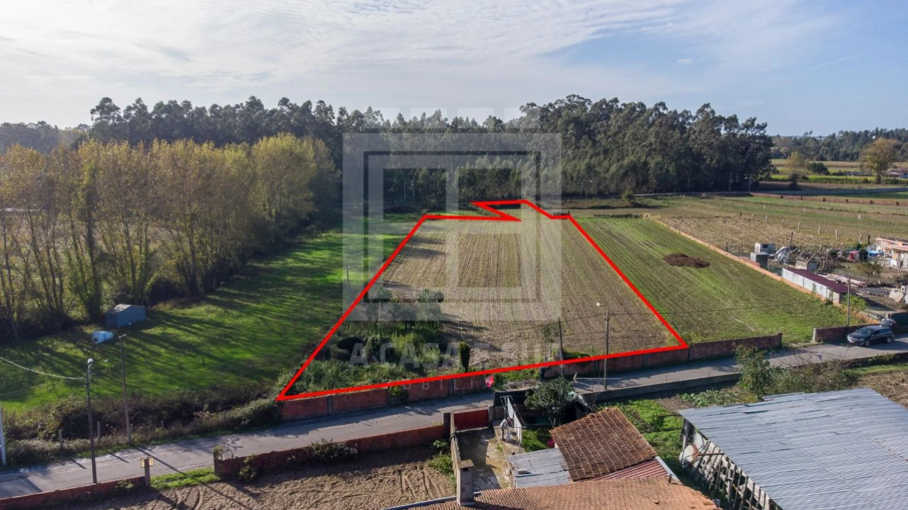 Terreno P/ Prédio para Venda em Arada Foto 1