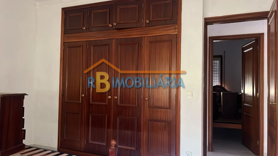 Moradia T6 para Venda em Mansores Foto 16