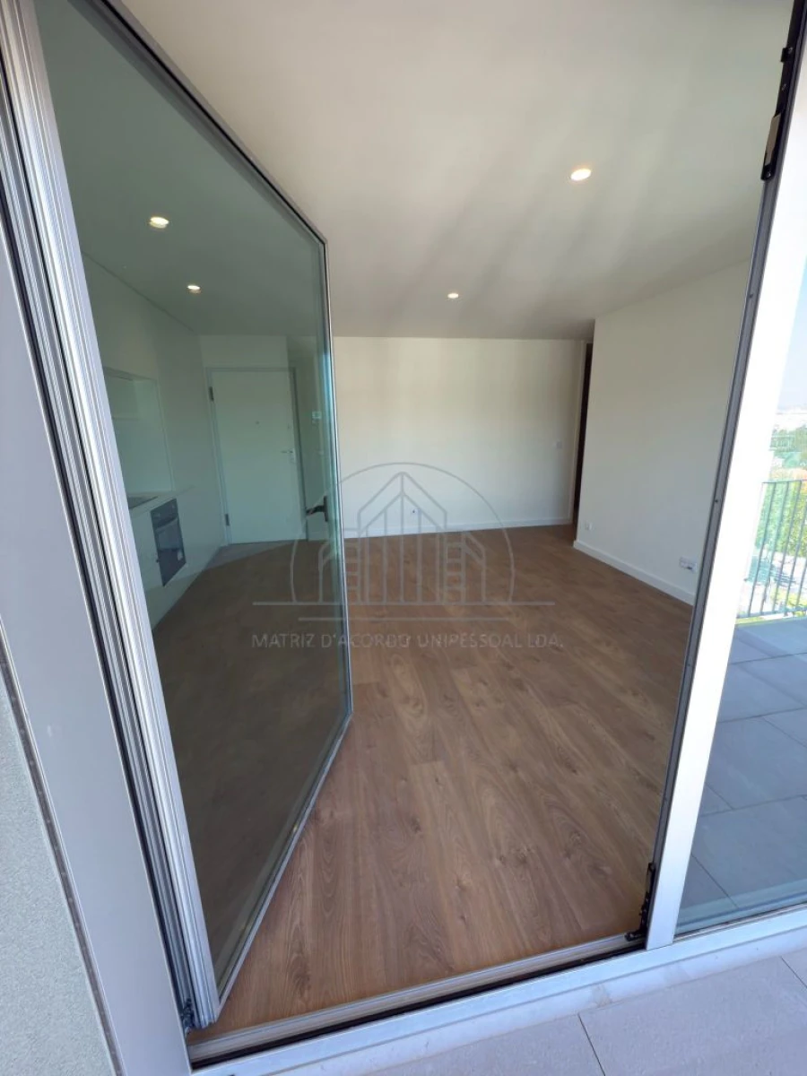 Apartamento T2 para Arrendamento em Porto Foto 13