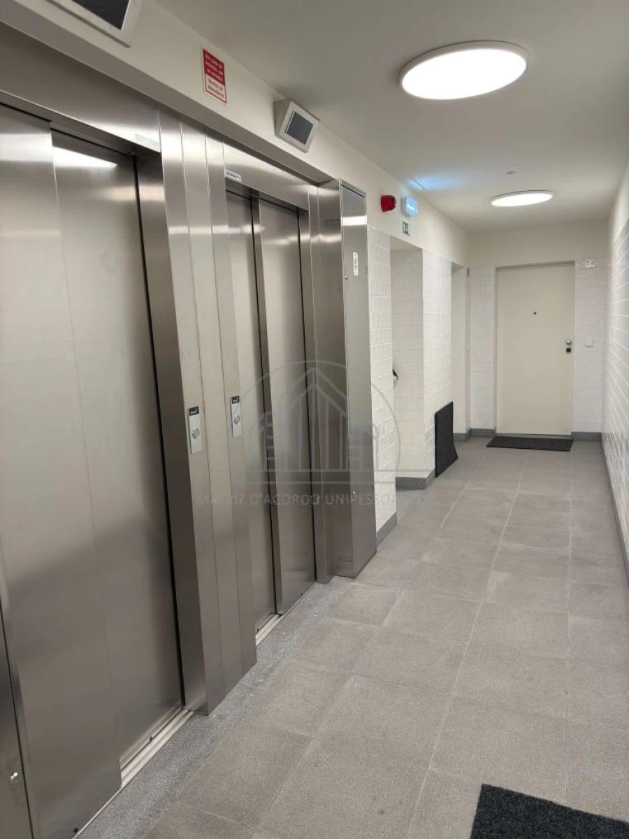 Apartamento T2 para Arrendamento em Porto Foto 11