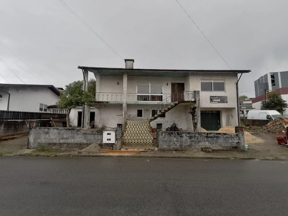 Moradia T6 para Venda em São João da Madeira Foto 14