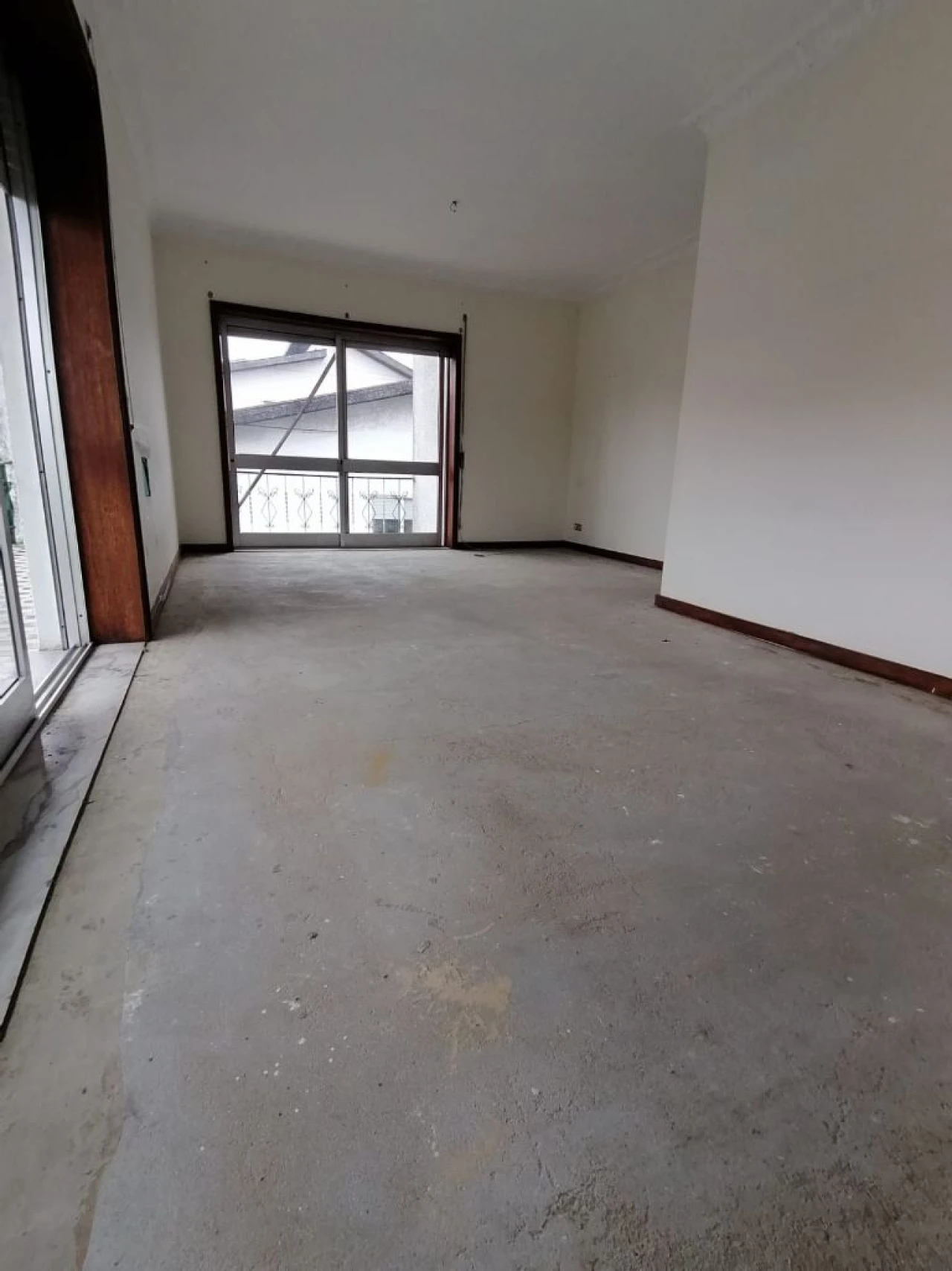 Moradia T6 para Venda em São João da Madeira Foto 32