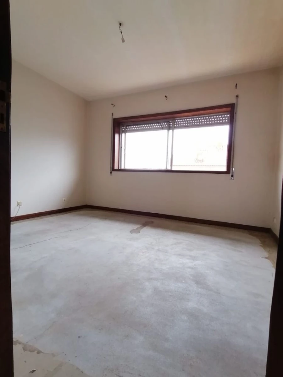 Moradia T6 para Venda em São João da Madeira Foto 33