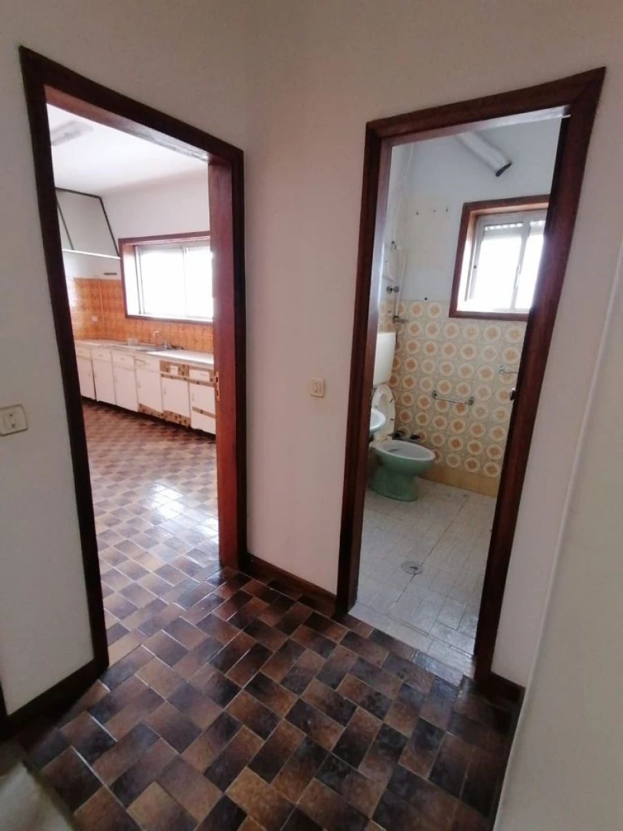 Moradia T6 para Venda em São João da Madeira Foto 44