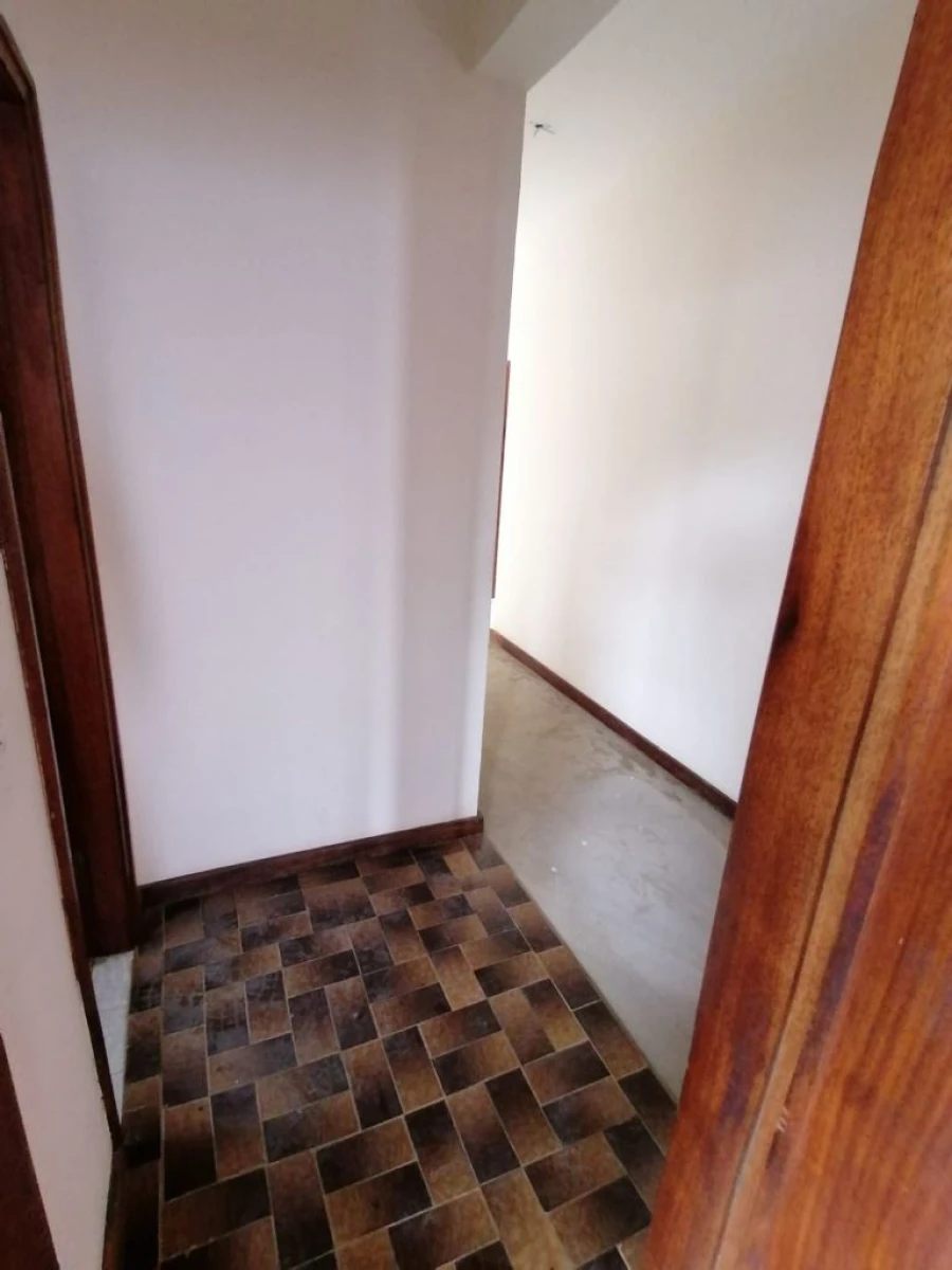 Moradia T6 para Venda em São João da Madeira Foto 49