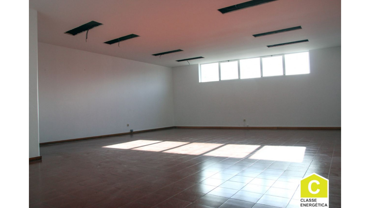 Loja para Venda em Vila de Prado Foto 1