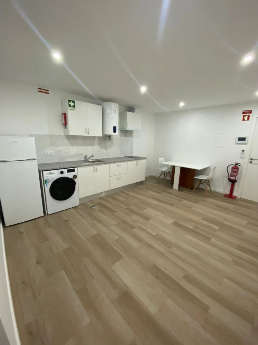 Apartamento T1 para Arrendamento em Rio Tinto Foto 4