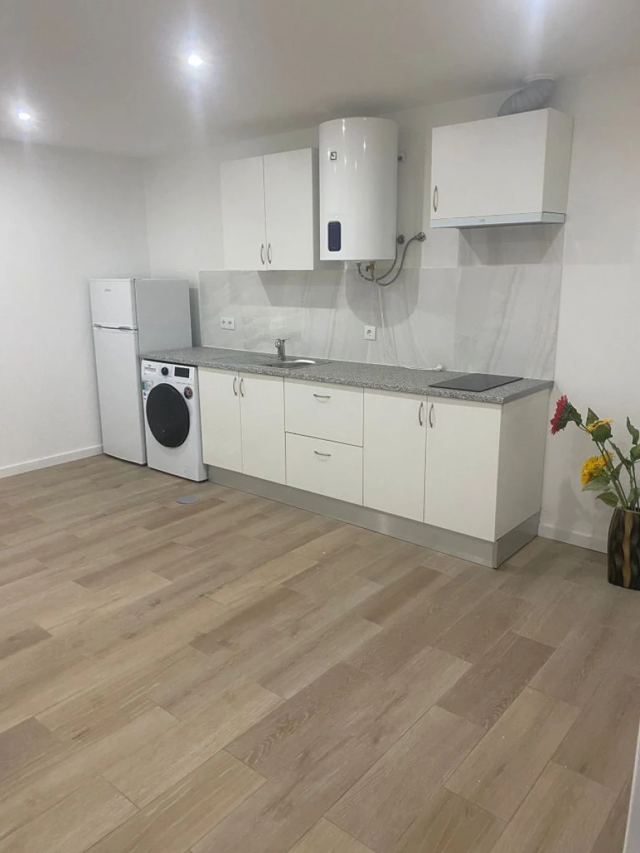 Apartamento T1 para Arrendamento em Rio Tinto Foto 1