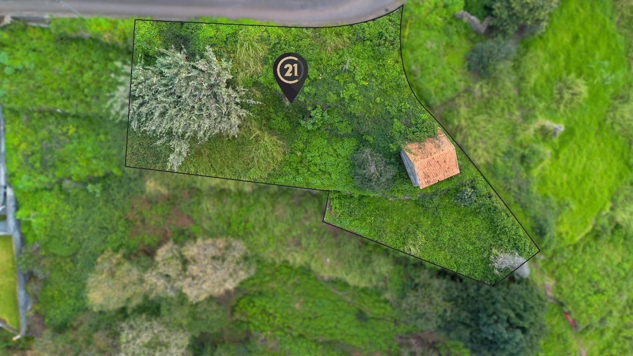 Terreno P/ Prédio para Venda em Calheta Foto 4