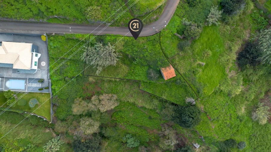 Terreno P/ Prédio para Venda em Calheta Foto 8