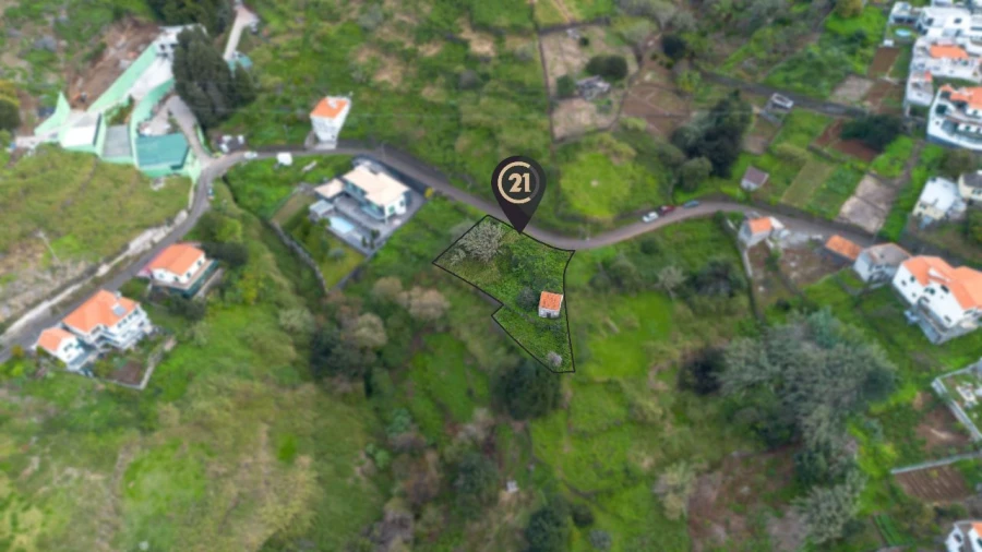 Terreno P/ Prédio para Venda em Calheta Foto 6