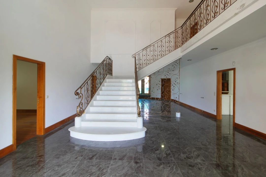 Moradia T4 para Venda em Sobrosa Foto 9