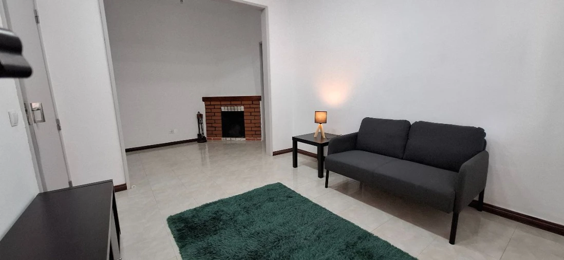 Quarto para Arrendamento em Caneças Foto 6