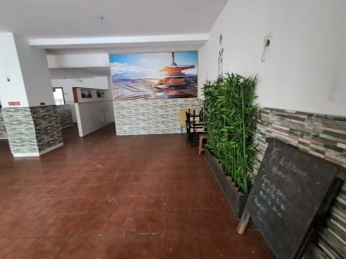 Loja para Arrendamento em Maia Foto 4