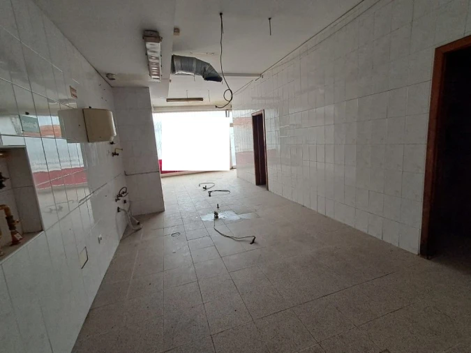 Loja para Arrendamento em Maia Foto 12