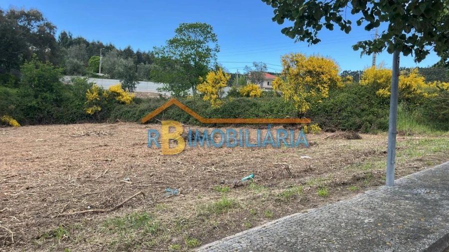 Terreno P/ Prédio para Venda em Pade Foto 3