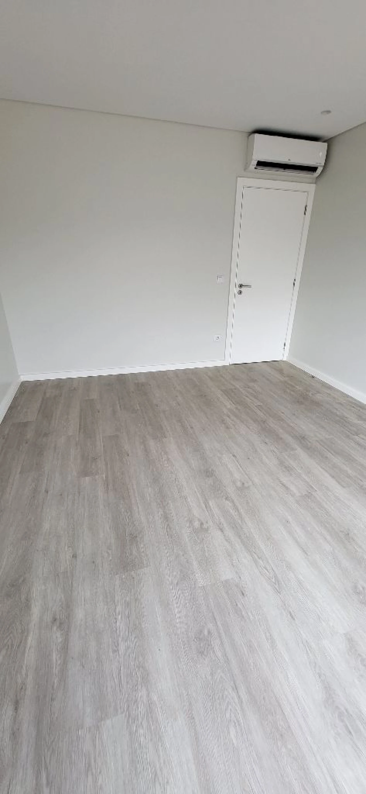 Moradia T4 para Venda em Espinho Foto 13