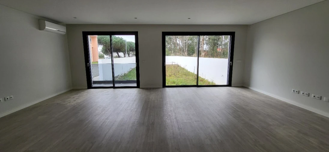 Moradia T4 para Venda em Espinho Foto 6