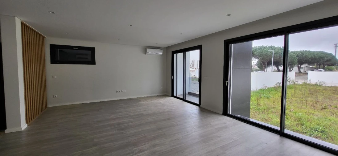 Moradia T4 para Venda em Espinho Foto 5