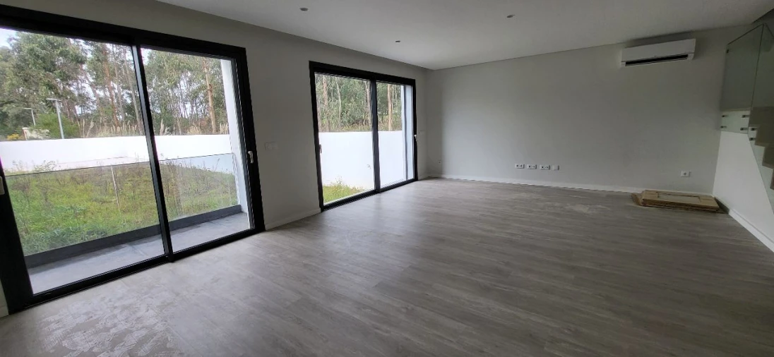 Moradia T4 para Venda em Espinho Foto 7