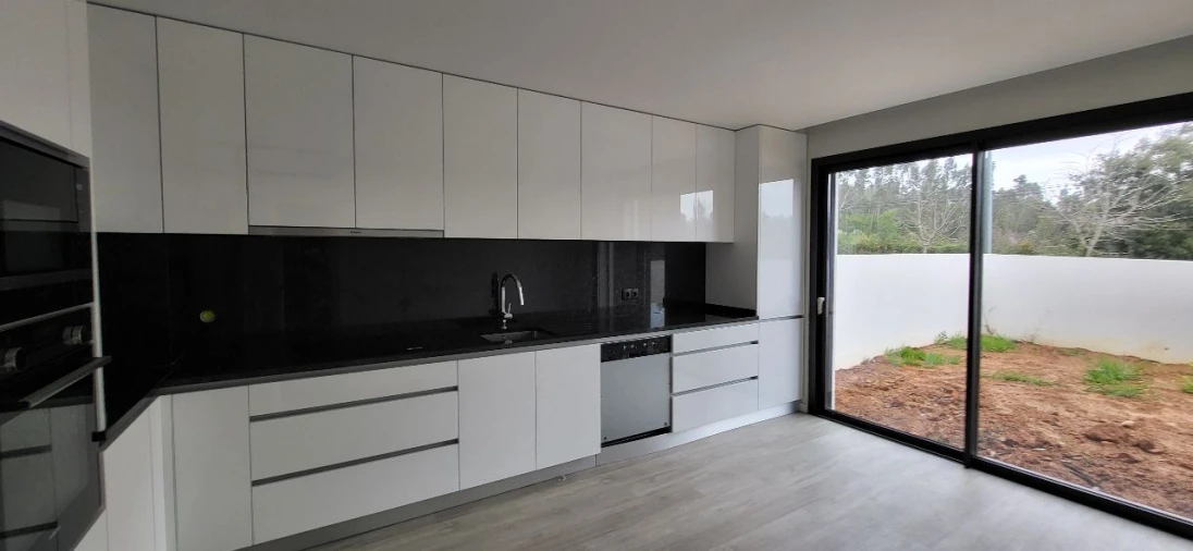 Moradia T4 para Venda em Espinho Foto 1