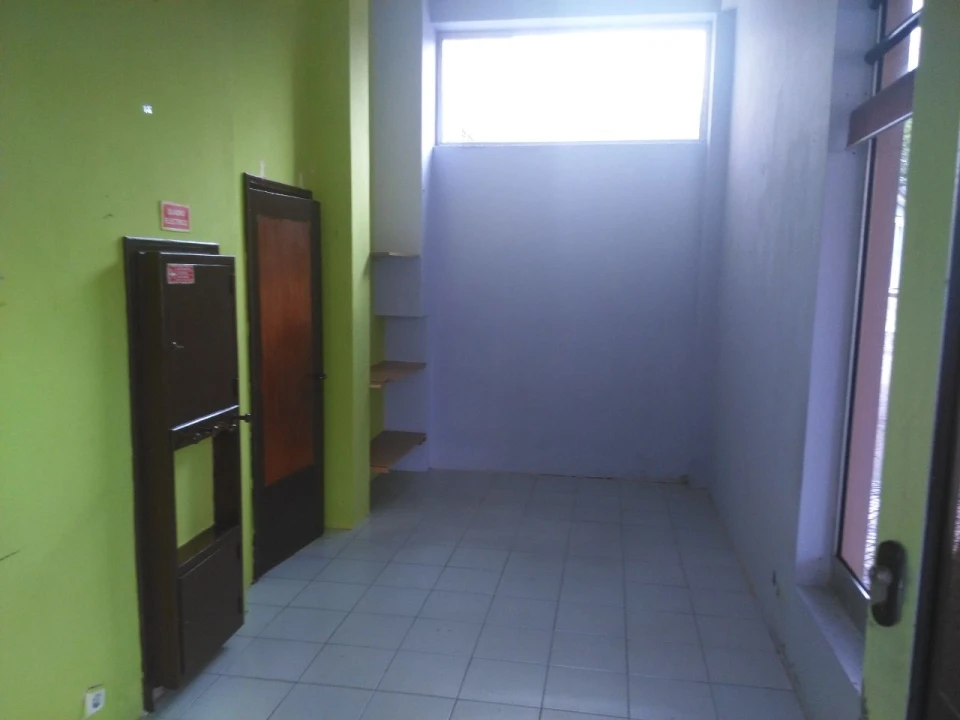 Loja para Arrendamento em Espinho Foto 6