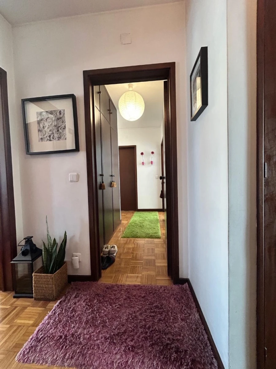 Apartamento para Venda em Maia Foto 2