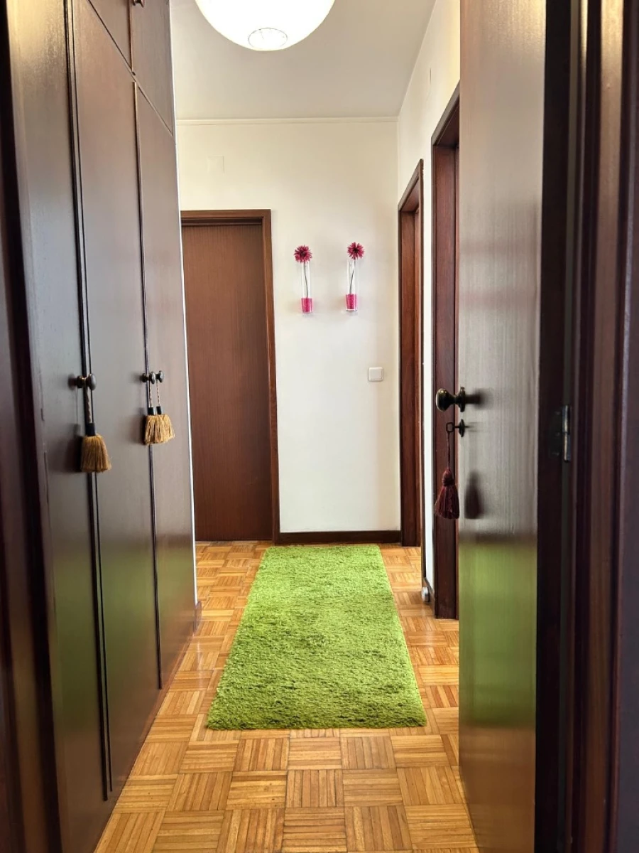 Apartamento para Venda em Maia Foto 7