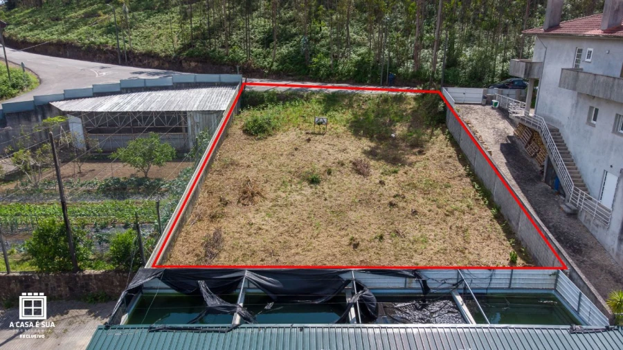 Terreno P/ Prédio para Venda em Reguenga Foto 1