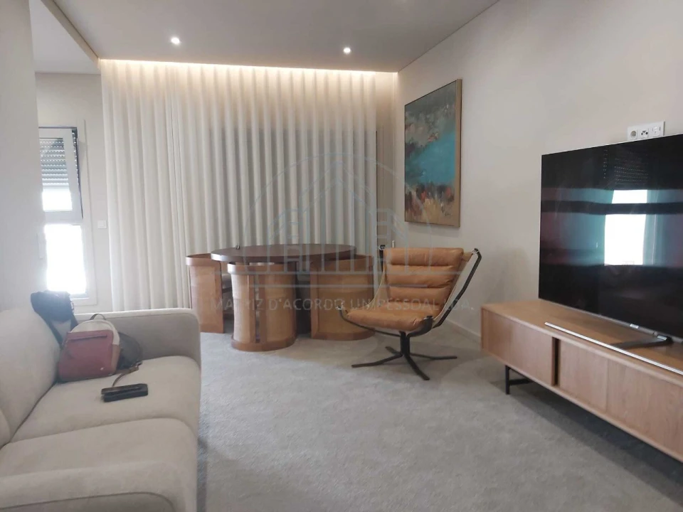 Apartamento T2 para Arrendamento em Porto Foto 2