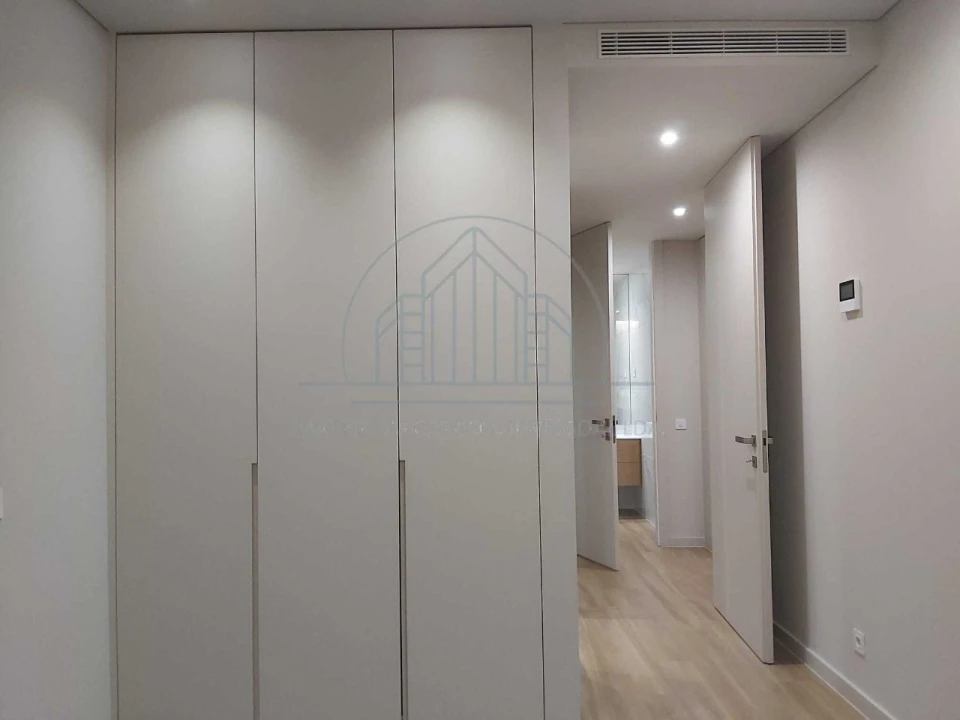 Apartamento T2 para Arrendamento em Porto Foto 14