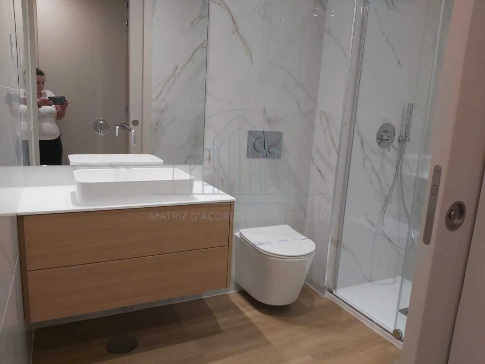 Apartamento T2 para Arrendamento em Porto Foto 16