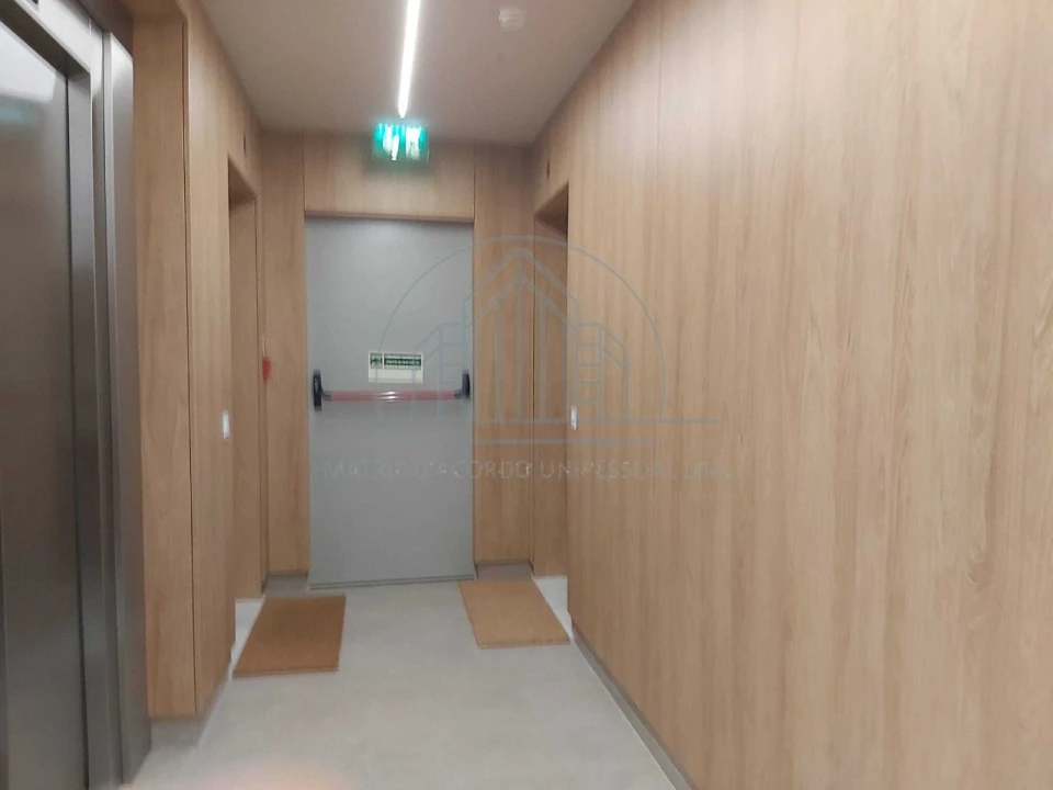 Apartamento T2 para Arrendamento em Porto Foto 17