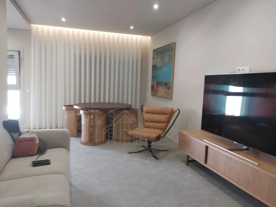 Apartamento T2 para Arrendamento em Porto Foto 3