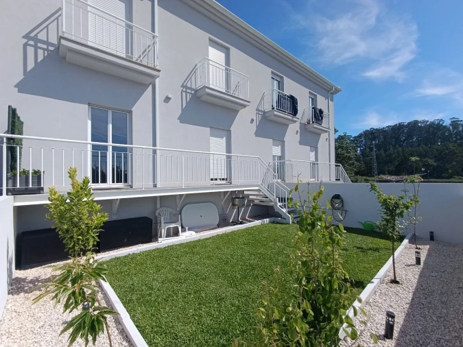 Apartamento T2 para Venda em Gião Foto 2