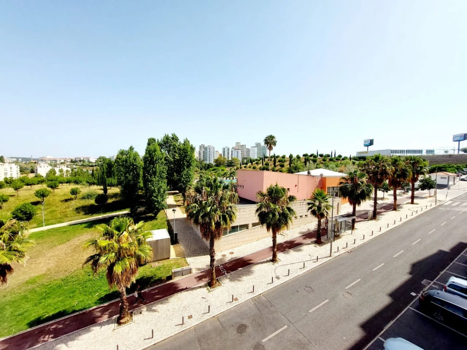 Apartamento T2 para Venda em Amadora Foto 2