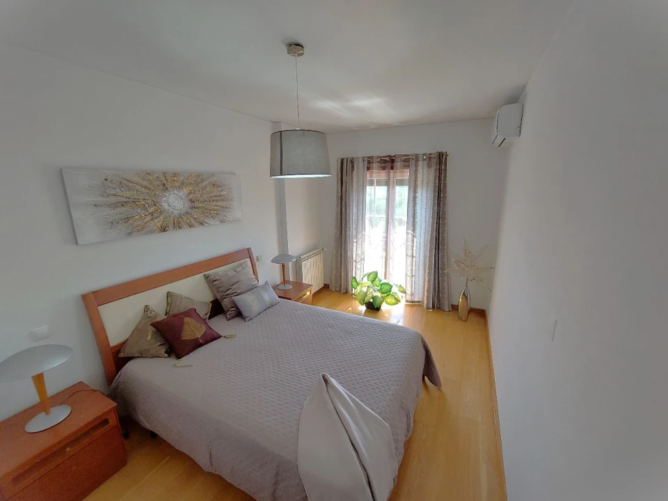 Apartamento T2 para Venda em Amadora Foto 5