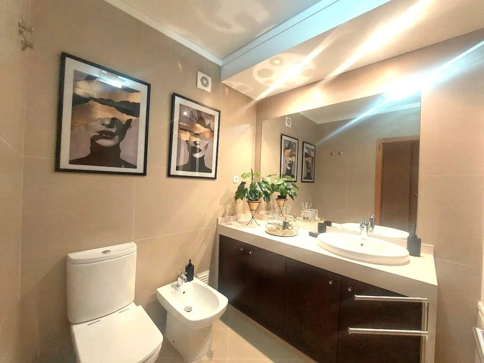Apartamento T2 para Venda em Amadora Foto 7